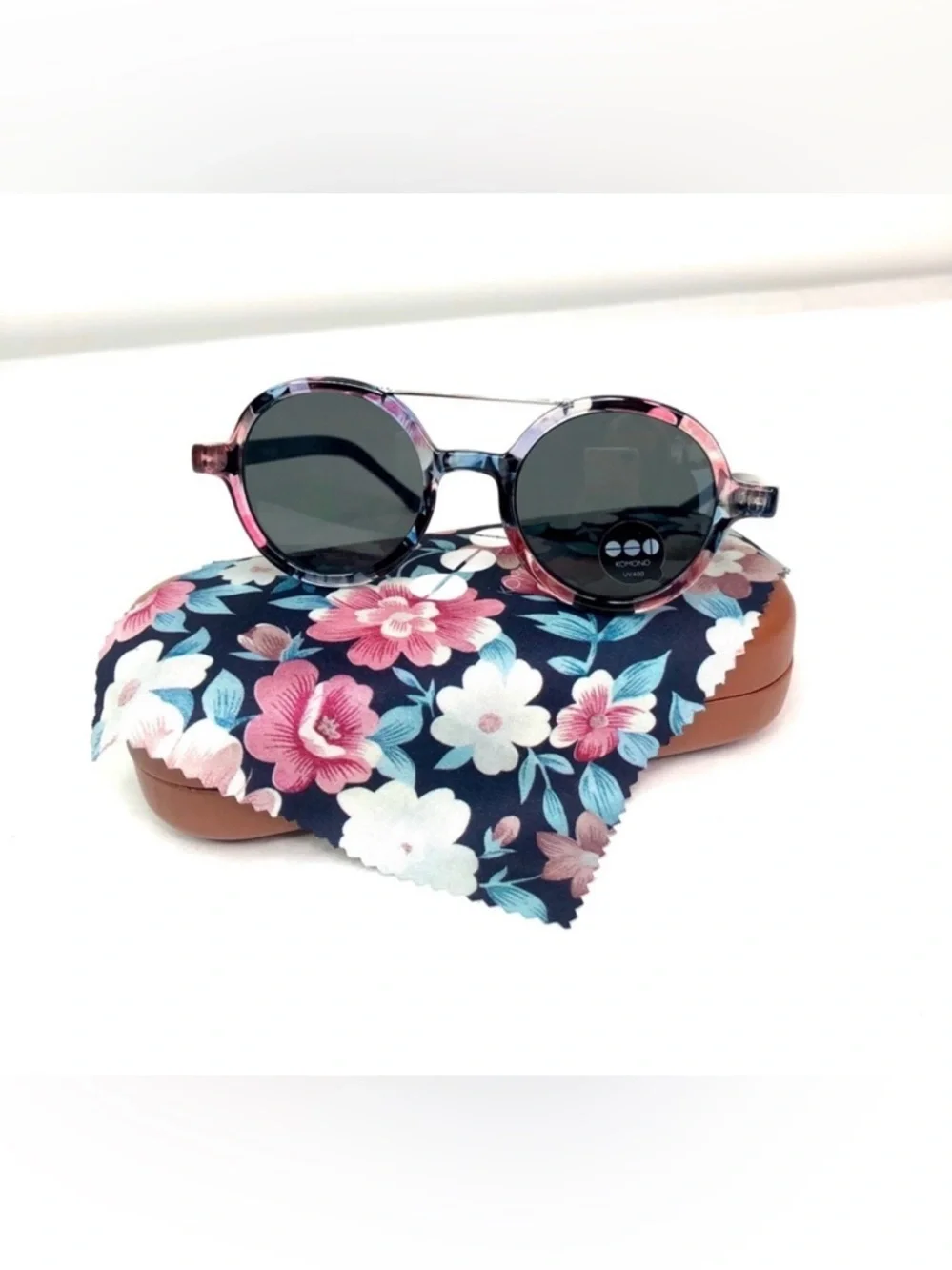 KOMONO Women’s Vivien Floral Sunglasses New